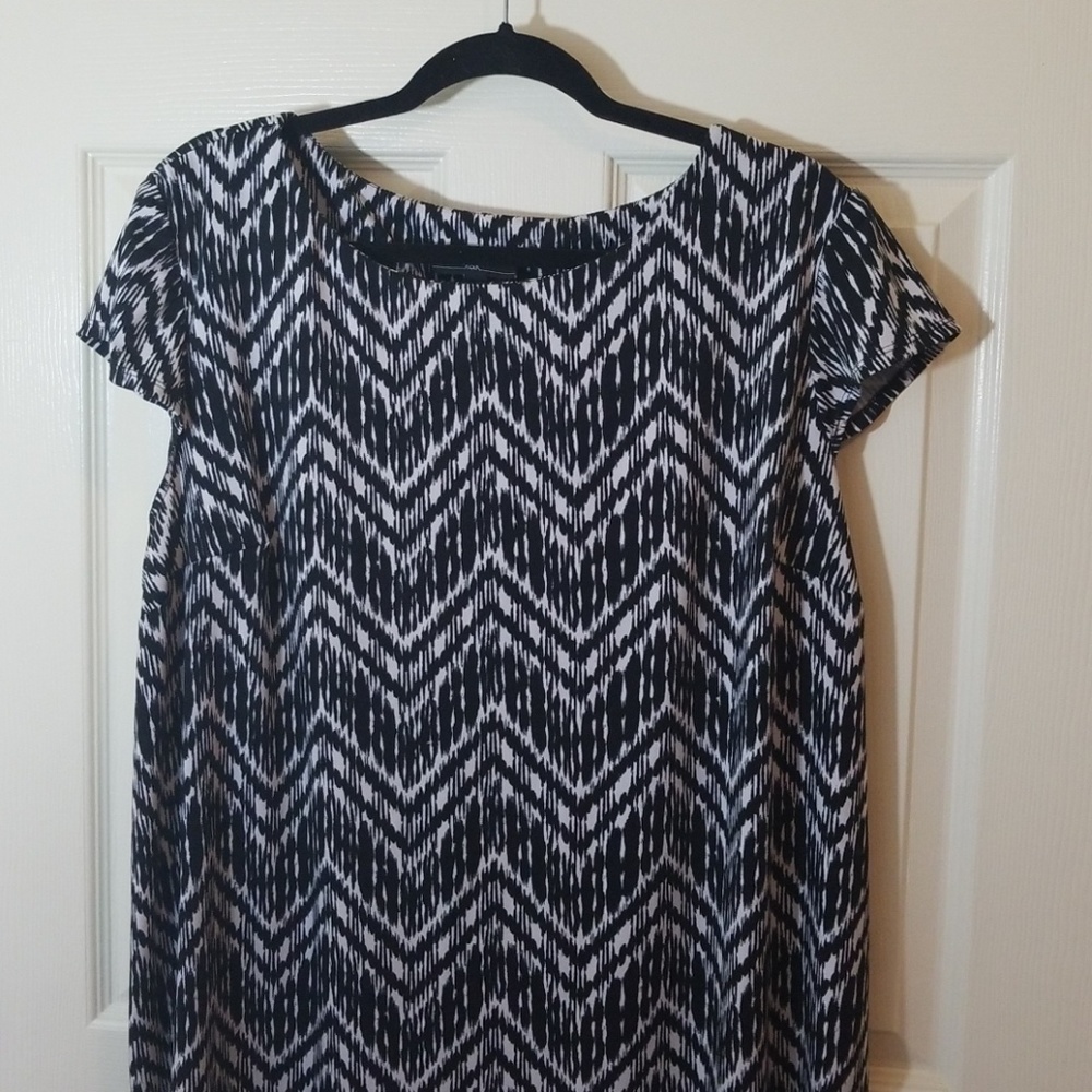 Comfortable, light shift dress size 1x!